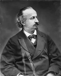Autoportrait du photographe, dessinateur, journaliste et dramaturge Etienne Carjat (1828-1906), qui rédigea lui-même son épitaphe : "Voici Étienne Carjat, faux peintre, faux poète, photograghe". Tirage original, fonds de l