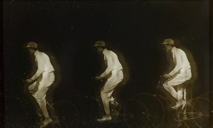 Homme à vélo