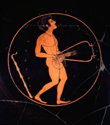 Art étrusque : kylix en terre cuite noire décorée de la représentation d
