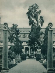 Jardin dans le Musée des Thermes de Dioclétien, Rome, Italie, 1927