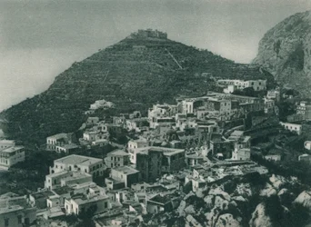 Vue de Capri avec le Monte Tiberio, Italie
