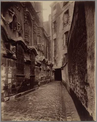 Ancien charnier Saint-Gervais-Saint-Protais, rue François Miron