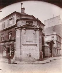 Fontaine des Haudriettes, angle de la rue des Archives et de la rue des Haudriettes, 3ème arrondissement, Paris (photo n/b)