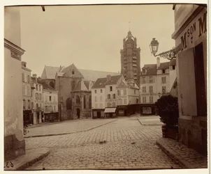 Pontoise, place du Grand Martroy