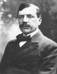Bourget Paul, vers 1893