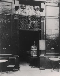 Au Réveil Matin, rue Amelot, 11e arrondissement, Paris