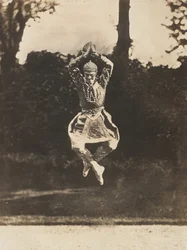 [Nijinsky dans Danse siamoise des Orientales], 1910