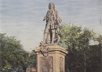 Statue de Mahé Labourdonnais, Place du Gouvernement