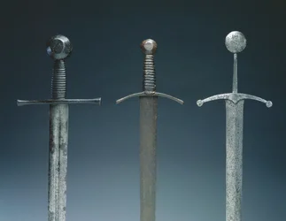 Trois épées