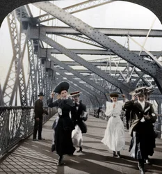 La promenade, Williamsburg Bridge, New York, USA, vers 1900
