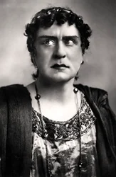 Herbert Beerbohm Tree 1853-1917, acteur anglais, 1906