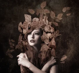 La Femme aux Feuilles d