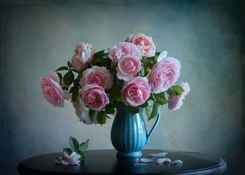 Délicat bouquet de roses roses
