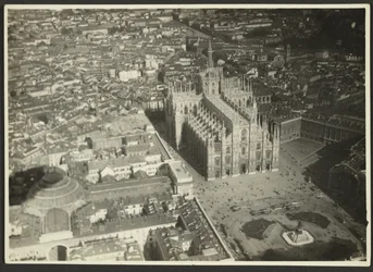 [Vue aérienne de Milan]