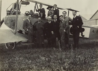 [Avion et personnes]