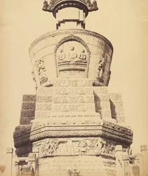 Vue architecturale du temple Lama près de Pékin, octobre 1860