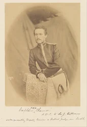 Capitaine F.E.A. Chamier, A.D.C. de Sir J. Outram, ensuite Commissaire Adjoint et Juge de District à Oudh