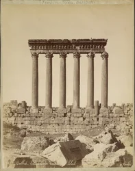 Balbek - Colonnes du temple du Soleil