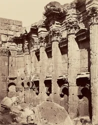 Intérieur du temple de Jupiter - Baalbek