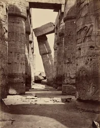 Colonne penchée, à l