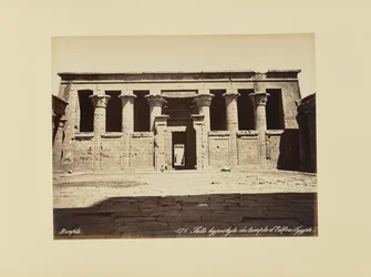 Salle hypostyle du temple d