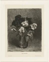 Violettes dans un vase