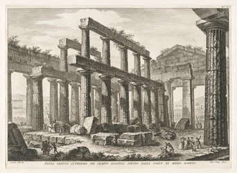 Autre vue intérieure du temple hexastyle hypèthral du côté sud, des Antiquités de Paestum