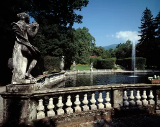 Fontaine dans le parc