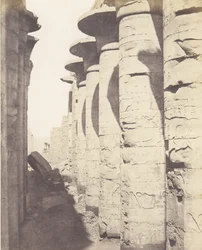 Karnak Thèbes, Palais - Salle Hypostyle - Colonnade Centrale Vue du...