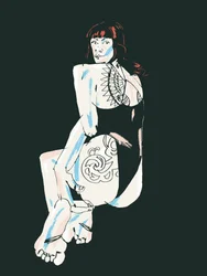 Une pose élégante avec un tatouage