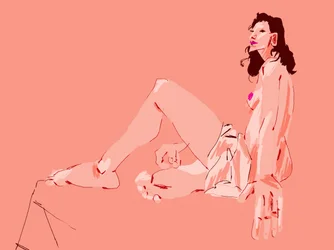 Fille assise en rose
