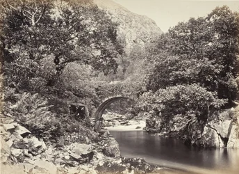 Beddgelert, Pont Aberglaslyn, vu depuis le dessous du pont, no 2. (517)
