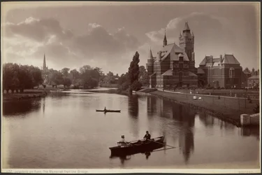Stratford upon Avon. Le mémorial vu du pont