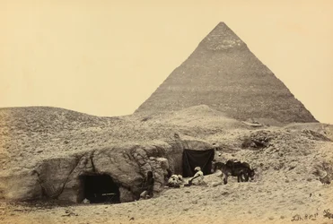 Égypte et Palestine : pyramides de Khéphren et tombes dans la forteresse de Gizeh, Haute-Égypte