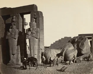 Statue tombée au Ramesseum, Thèbes