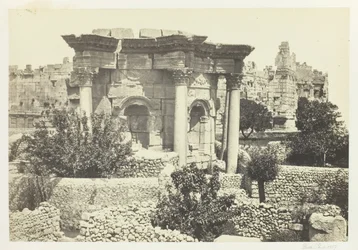 Le Temple circulaire, Baalbec, 1857