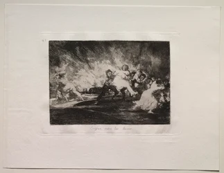 Les horreurs de la guerre : Ils échappent à travers les flammes