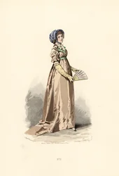 Femme en robe couleur noisette, fichu-chemise et chapeau bleu