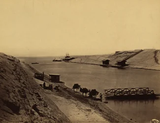 Lac Timsah, Suez depuis l
