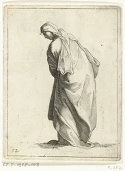 Femme marchant