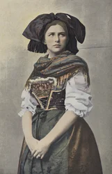 Alsacienne en costume