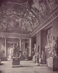Une autre vue de la salle des Saisons