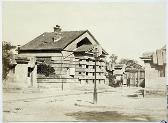 Barrière des fourneaux Vaugirard dans "les barrières de Paris" photographies par Gouviot
