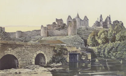 Bressuire, Ruines du Château, Extérieur, Vue