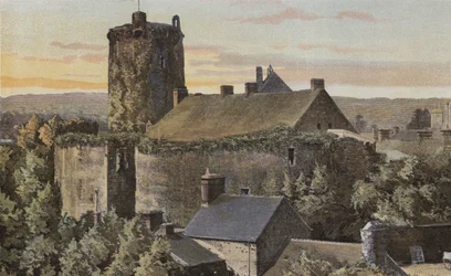 Bricquebec, Château, Donjon et Fortifications
