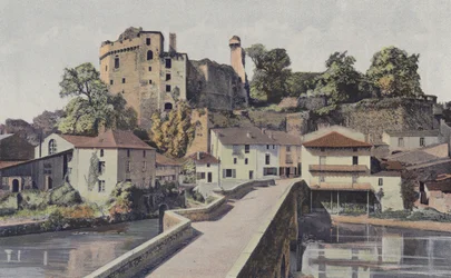 Clisson, Vieux pont et ruines du Château
