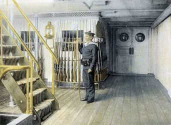 Marine française, fin XIXe siècle : factionnaire de l