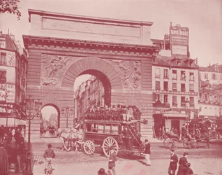 Paris : La Porte Saint-Martin (photo n/b)