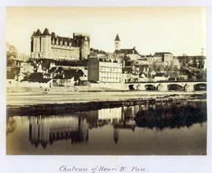 Carte postale représentant le château royal de Pau où est né le roi Henri IV de France et de Navarre le 13 décembre 1553, vers 1900