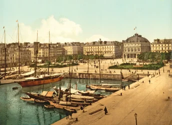 Vue de la Place Gambetta depuis le quai, Le Havre